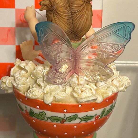 ENESCO 2006 My Little Kitchen Fairies Stringing Popcorn Holiday Fairy Figurine - Picture 4 of 7